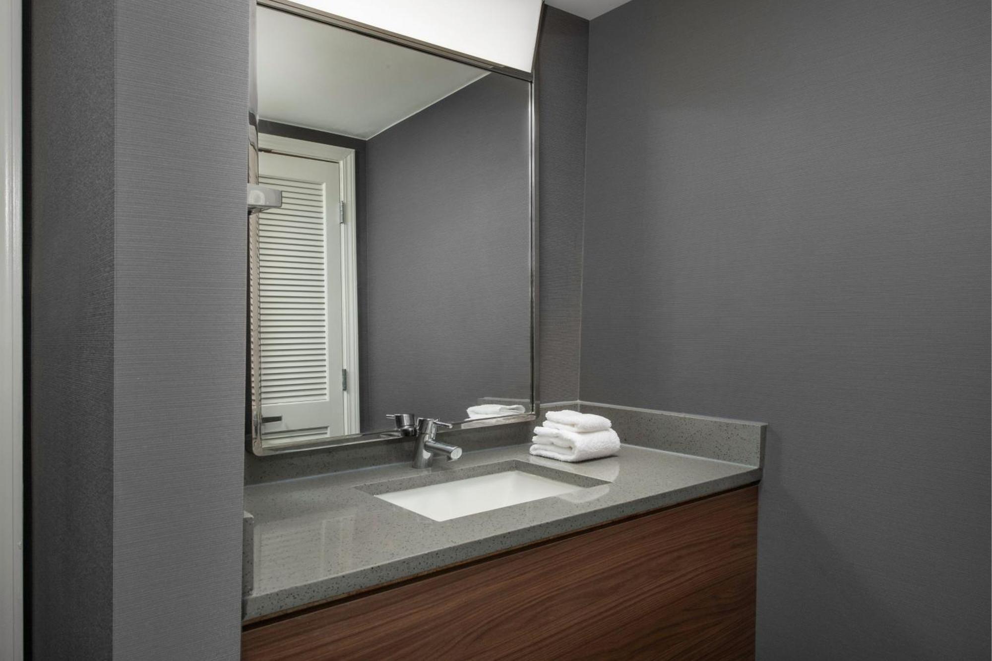 Courtyard By Marriott Dothan Exterior foto